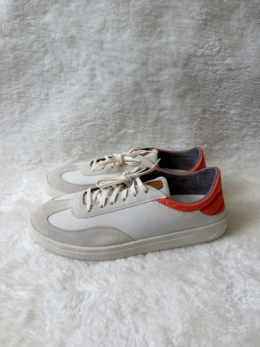 OLUKAI MEN'S PŪNINI OFF WHITE/MOLTEN ORANGE size 12
